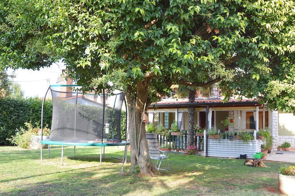 Giardino Apartment Умаг Екстериор снимка